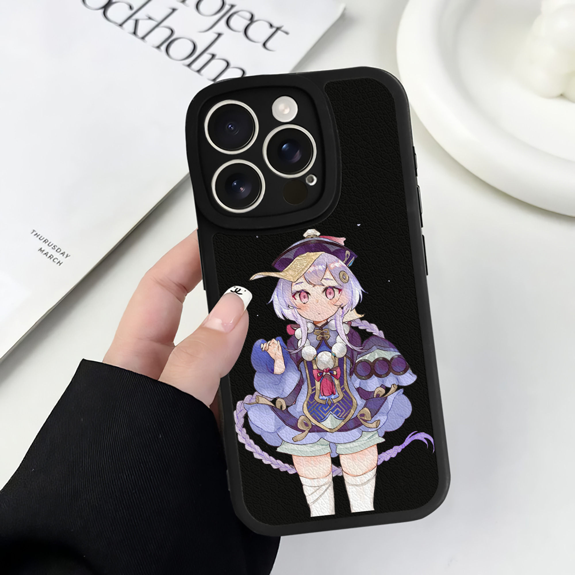 げんし神 七七 なな  genshin Nana 【iPhone 16シリーズ対応】シリコンスマホケース（レザー調） 材質：シリコン